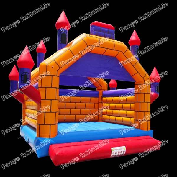 inflatable bounce castlesGB085